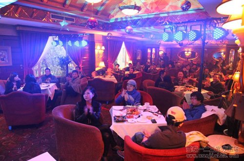 成都举办川渝手艺雪茄高端品鉴会