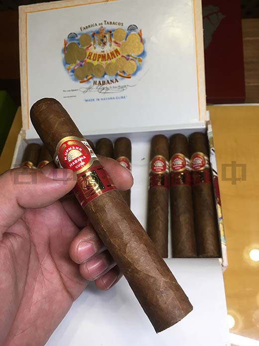 乌普曼（优民）皇家罗布图 H.Upmann Royal Robusto