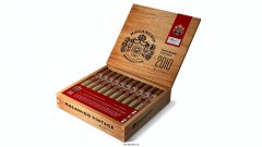 Macanudo Vintage 2010雪茄 展示横幅裁剪