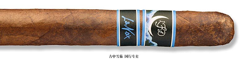 La Flor Dominicana La Nox